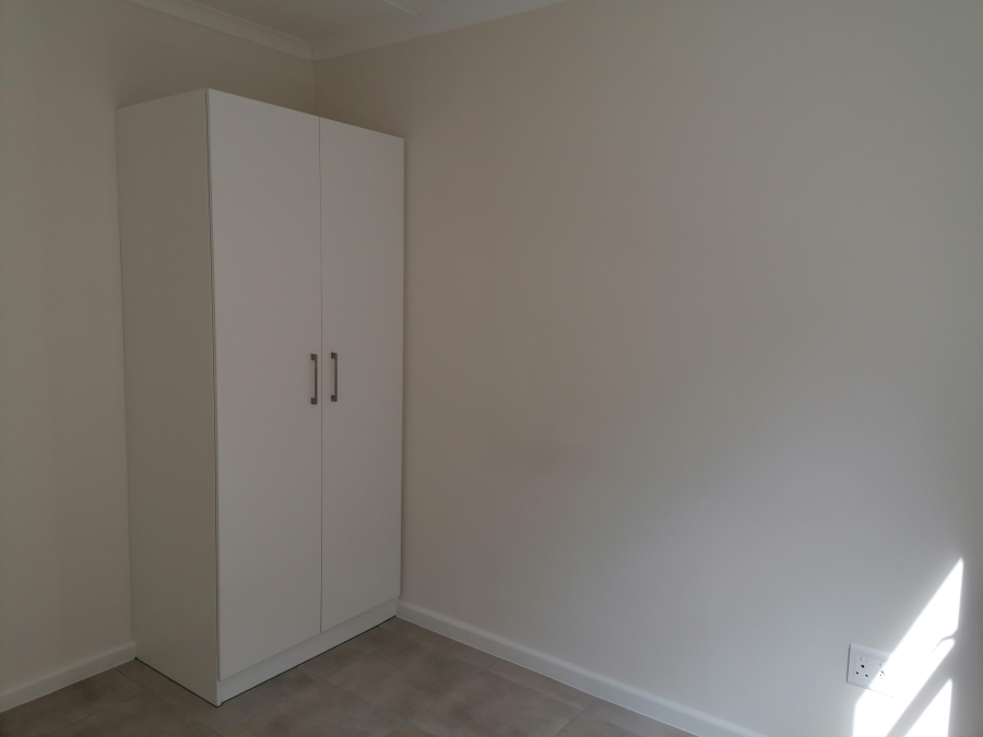 To Let 2 Bedroom Property for Rent in Stellendale Western Cape